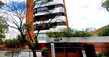 Apartamento em Moema com 4 vagas