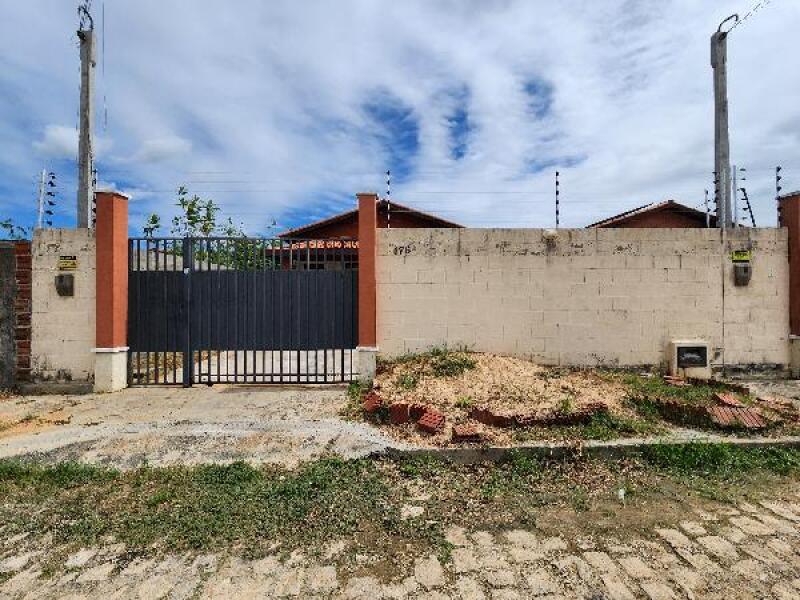 Casa com 2 Quartos e 1 Vaga em Mossoró/RN