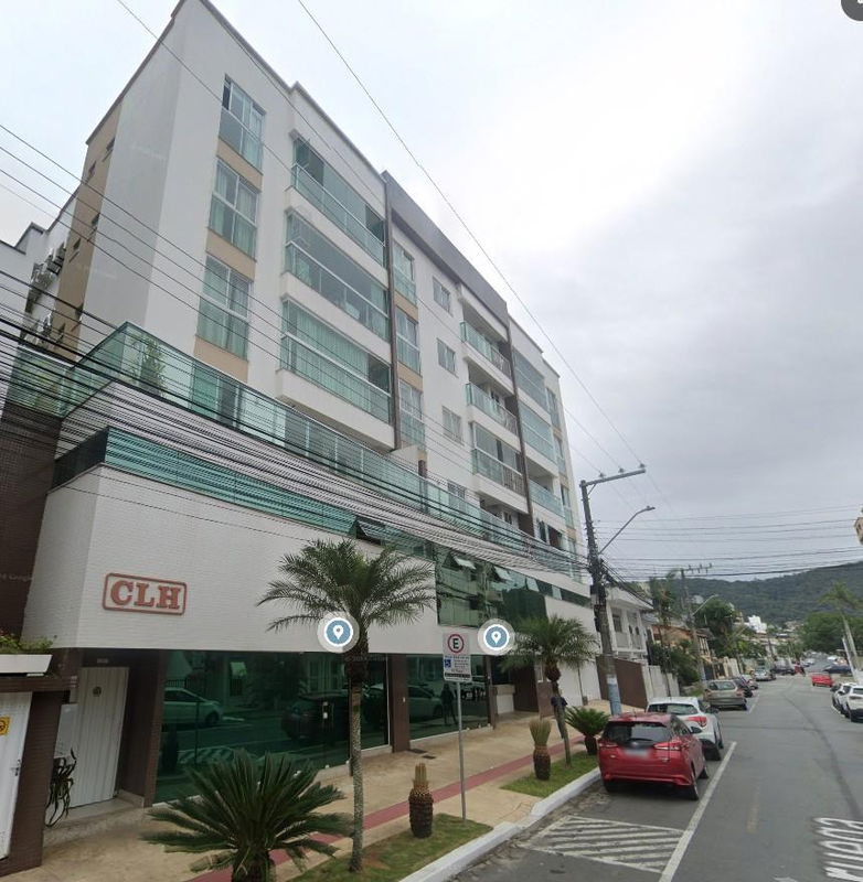 Apartamento 504 com Vaga de Garagem no Edifício Maria Rosa