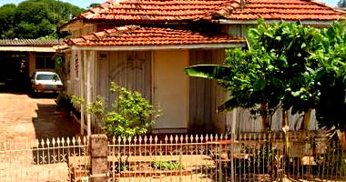 Terreno com Casa de Madeira em Santo Anastácio - SP
