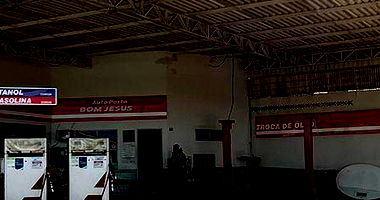 Posto de gasolina com 5 cômodos, 399.80m²