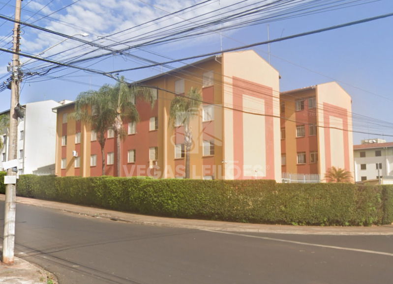 Apartamento no Edifício Bolívia com 1 Vaga e Área de 96,56 m²