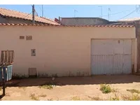 Casa ocupada com 84,65 m² construída