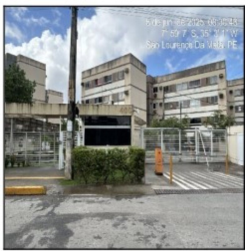 Apartamento com 2 Quartos em São Lourenço da Mata/PE