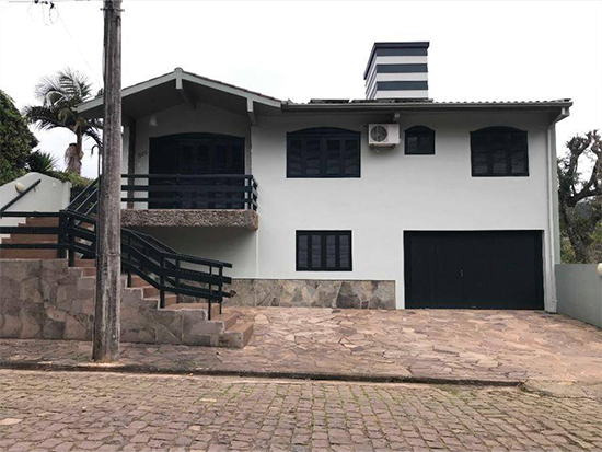 Casa com 3 quartos, 127,7 m², ocupada, 1 vaga de garagem