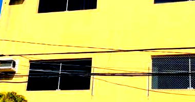 Prédio comercial desocupado com 603 m² construídos