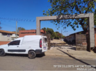Casa com 2 quartos em Mateus Leme/MG