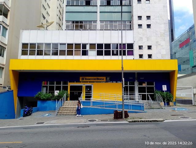 Prédio Comercial com 2.505m², 6 pavimentos
