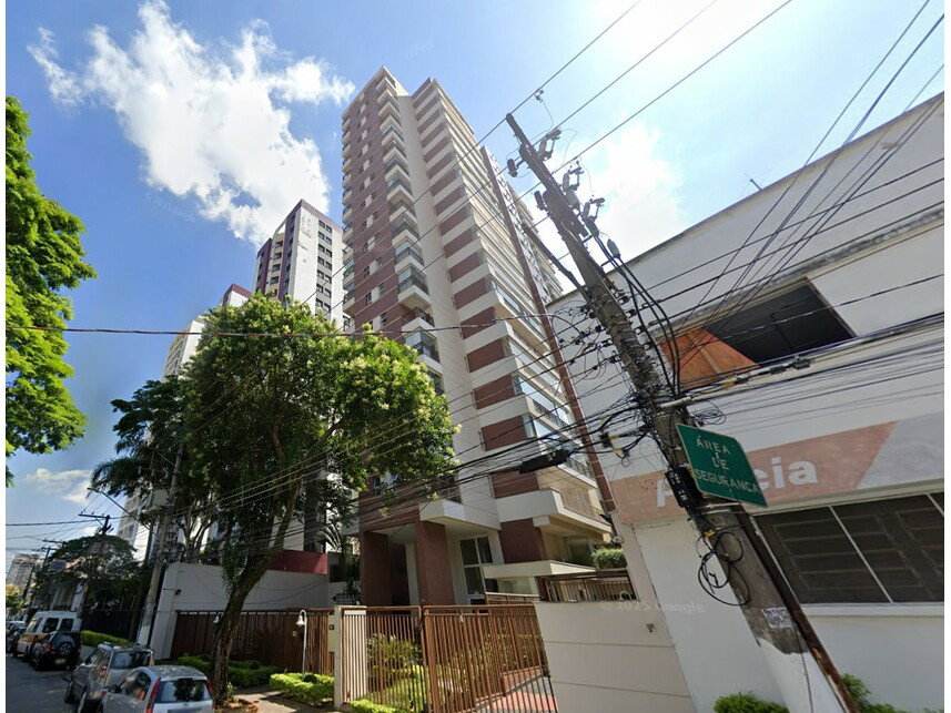 Apartamento com 2 Quartos e 2 Vagas em Leilão
