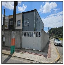 Casa com 3 quartos, 1 banheiro, 97,85m² construída, desocupada