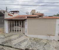 Casa residencial com 114m² construída, ocupada, 0 vagas