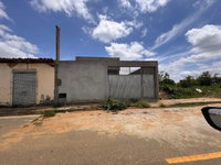 Casa com 3 Quartos, 2 Banheiros e 70m²