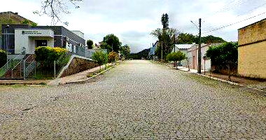 Prédio com 99,96m² em Jaguari - Centro