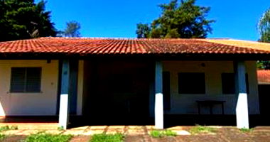 Residência em Ivaiporã com 1.746,33m² de área total