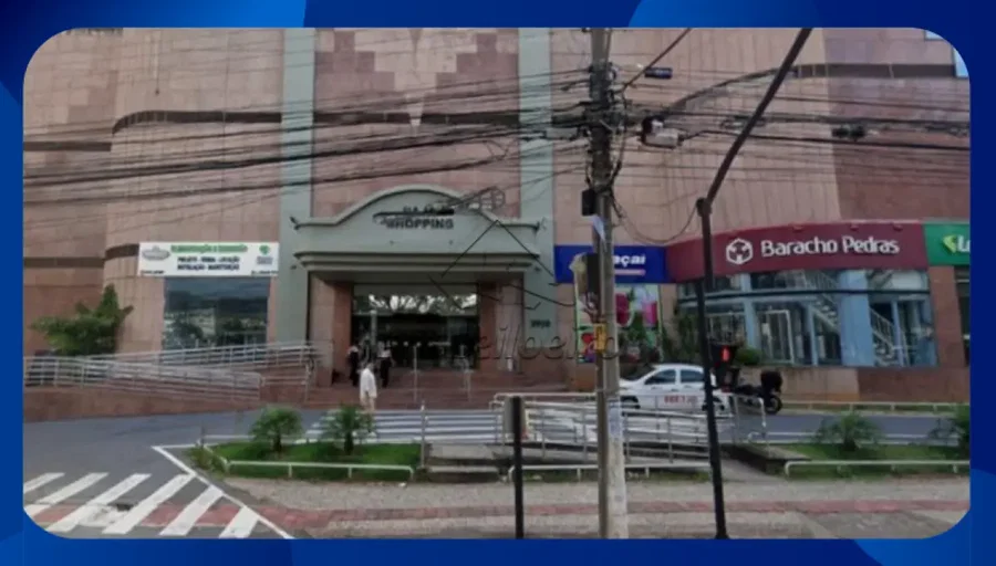 Loja Comercial com 4º Andar em Condomínio Shopping