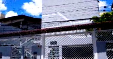 Casa com 73.5m² construídos em condomínio