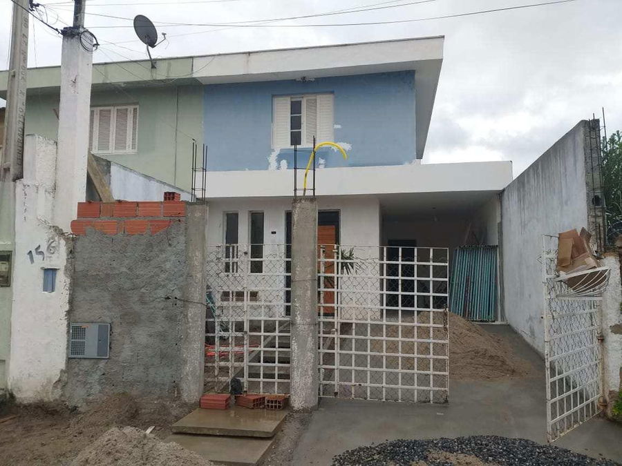 Sobrado com 12,50% de Fração Ideal em Pontal da Cruz