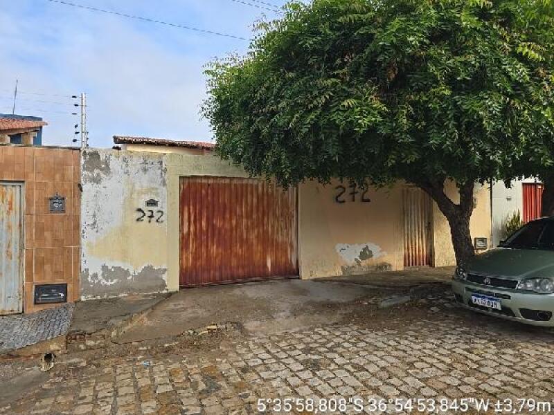 Casa em Açu/RN com 70m² de área construída e 200m² de terreno