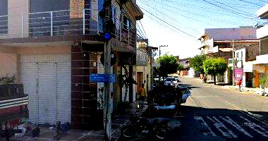 Prédio Comercial e Residencial em Novo Oriente/CE