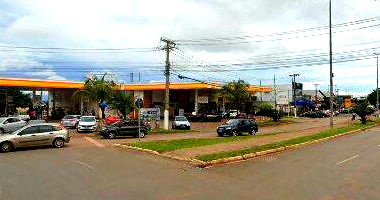 Loja com 2 banheiros, 2 quartos, sala, cozinha, varanda e área de serviço, imóvel ocupado
