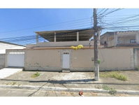 Casa com 273.89m² construídos em Queimados/RJ