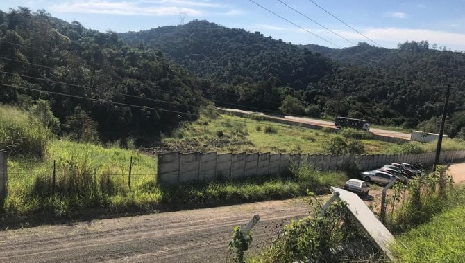 Terreno Industrial com 25.118 m² no Loteamento Ribeirão do Colégio