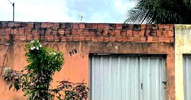 Casa com 76,37m² em terreno de 360m²