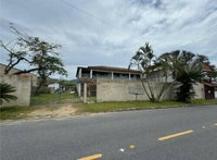 Casa com 6 quartos e 5 banheiros em Ponta Grossa, Maricá - RJ