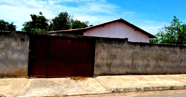 Casa com 138m² de área construída em Urucuia/MG