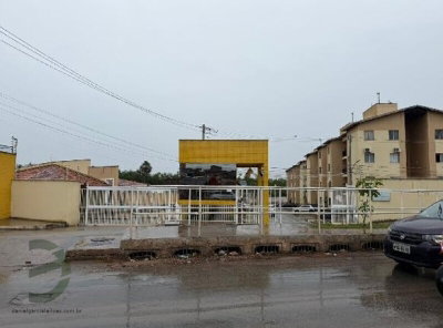 Apartamento 2 Quartos com Varanda em Condomínio