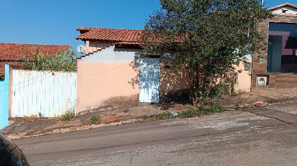Casa em Sítio Tapera com 52,70 m² e terreno de 203,47 m²