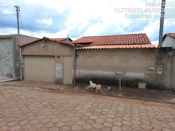 Casa com 2 quartos, 2 banheiros, 70m² construída, terreno 200m²
