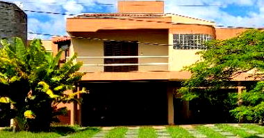 Casa Residencial em Salto com 3 Quartos e Condomínio