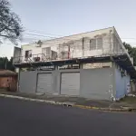 Casa padrão A com 3 quartos, banheiro, abrigo para carros, 2 pavimentos