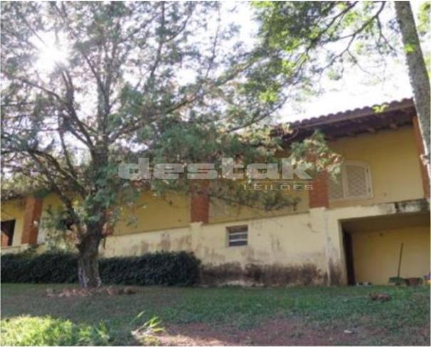 Casa com 3 dormitórios e edícula em Morungaba/SP