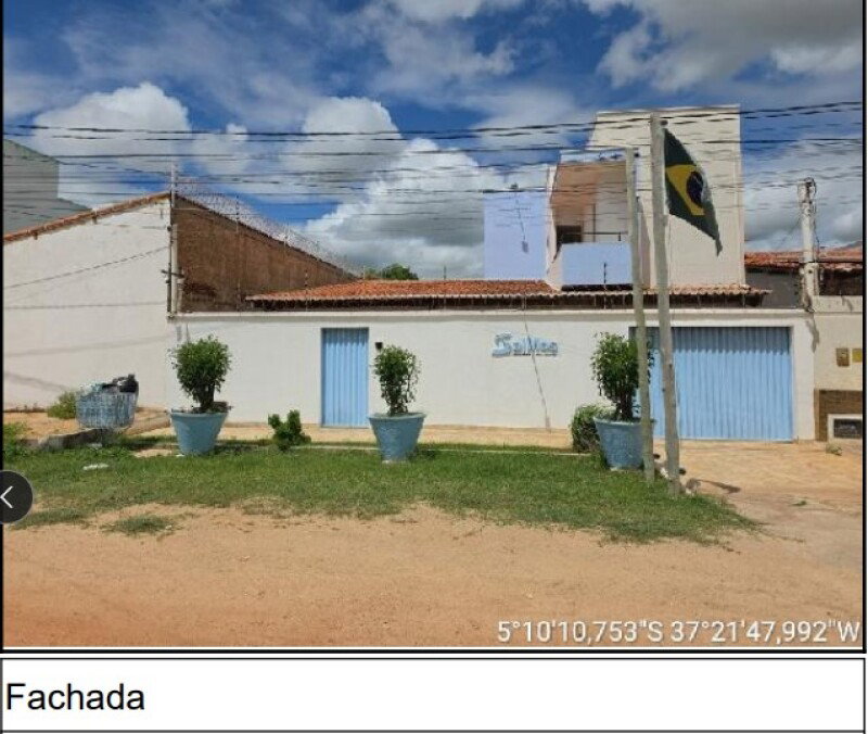 Casa em Loteamento com 252,73 m²