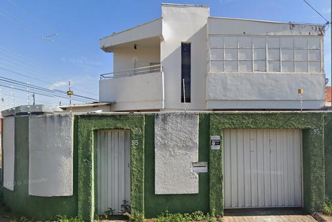 Casa ampla de 339,13 m² ocupada