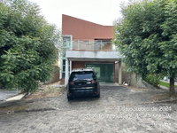 Casa com 4 Quartos e 2 Vagas em Morros