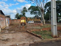 Casa com 347,03m² de área total, desocupada, ideal para investimento