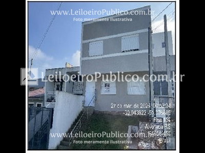 Apartamento com 28,63m² em Condomínio com Clube