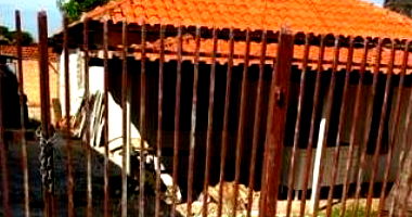 Casa com 450m² de terreno e 192m² construída, Vila Senhor do Bonfim