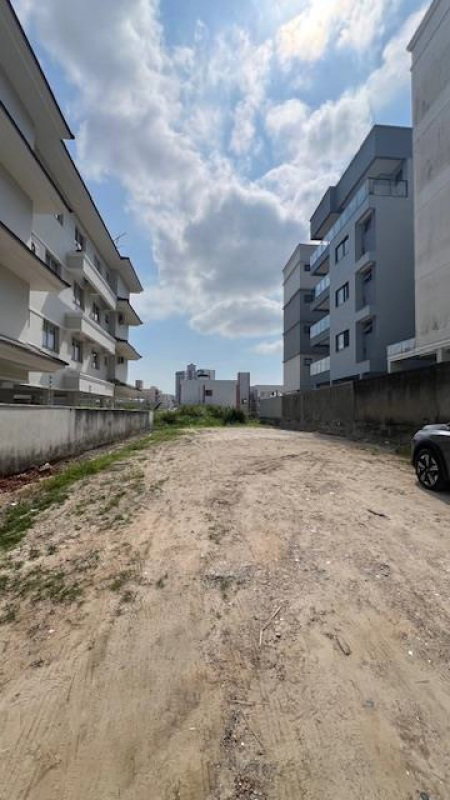 Terreno com 379,82m² em Palhoça/SC