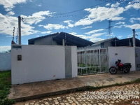 Casa com 1 quarto, 1 banheiro e 1 vaga de garagem