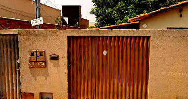Casa com 3 quartos, 1 banheiro, 143,60 m² construída, ocupada