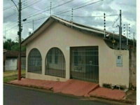 Casa em leilão com 4 quartos e 3 banheiros