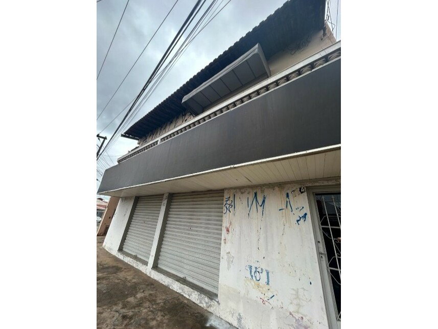 Residencial/Comercial com 576,05m², 2 pavimentos