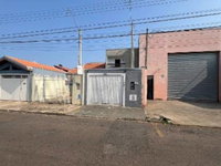 Casa padrão ocupada com 156,34 m² de área construída