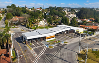 Casa em condomínio com 484m² em terreno de 1.500m², desocupada