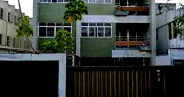 Apartamento com 3 quartos e 2 banheiros em leilão