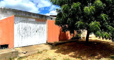 Casa com 2 quartos, 1 banheiro, 1 vaga, 61,8m² construída